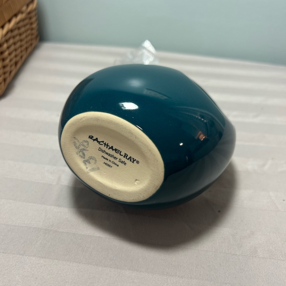 New Rachel Ray EVOO Ceramic Dispenser - Picture 3 of 5